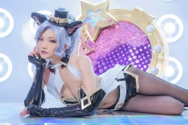 coser@蕾菈Laira在《传说对决》变身性感迷人的“兔女郎 ”艾瑞